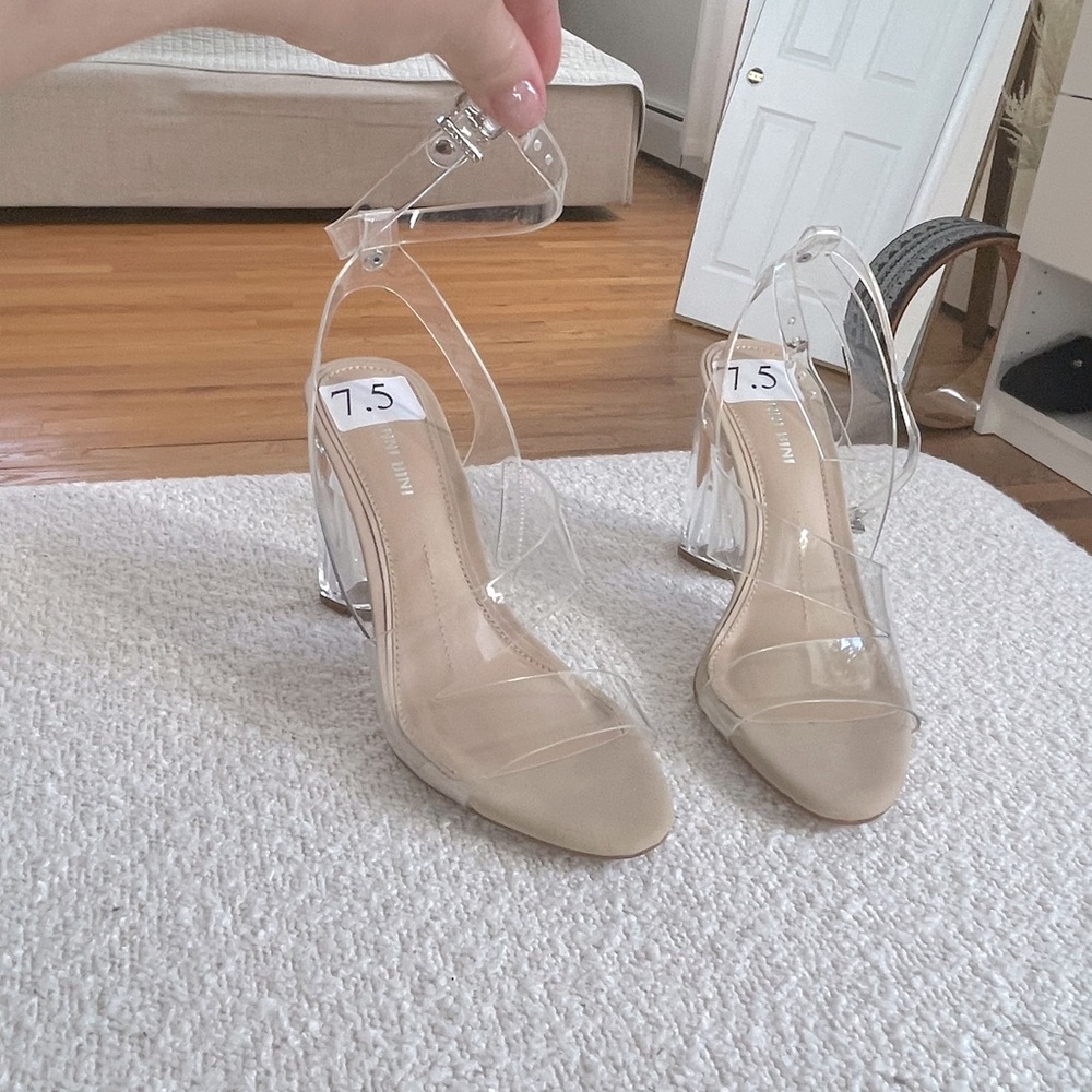 NWOT CLEAR HEELS